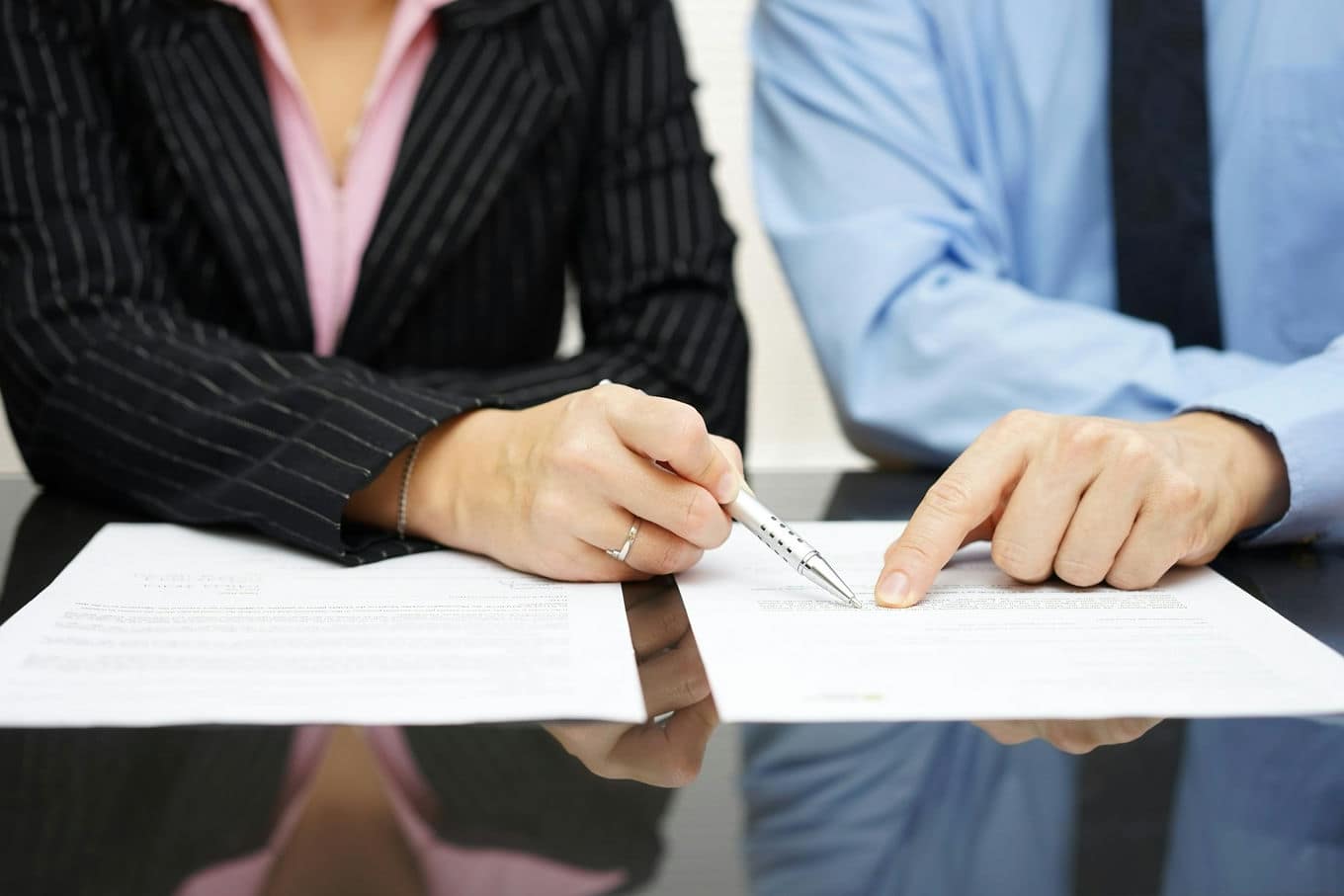 para podpisująca umowę